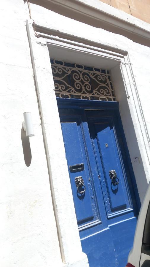 Door Nine -Townhouse With Harbour Views Villa Il-Furjana Exterior photo